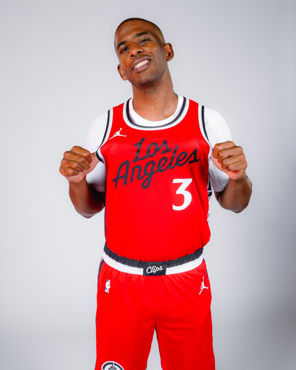 保罗正式亮相快船: 再次联手哈登不可思议 下赛季未必是最后一季