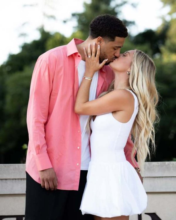 恭喜哈利伯顿! 穿保护靴向女友琼斯求婚成功 杜兰特为他点赞